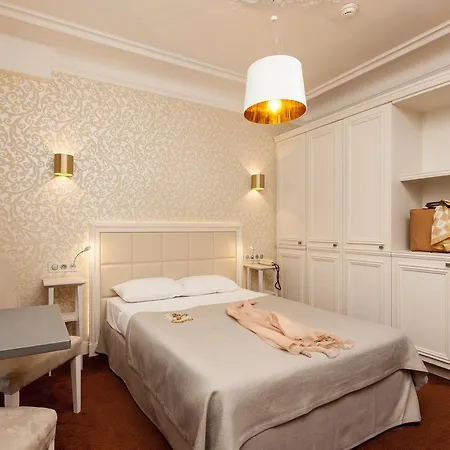 Bonaparte 3* Paris