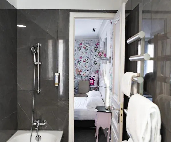 Bonaparte 3* Paris